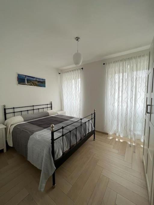 Appartato A 5 Minuti Dal Mare Apartment อิมเปรีอา ภายนอก รูปภาพ